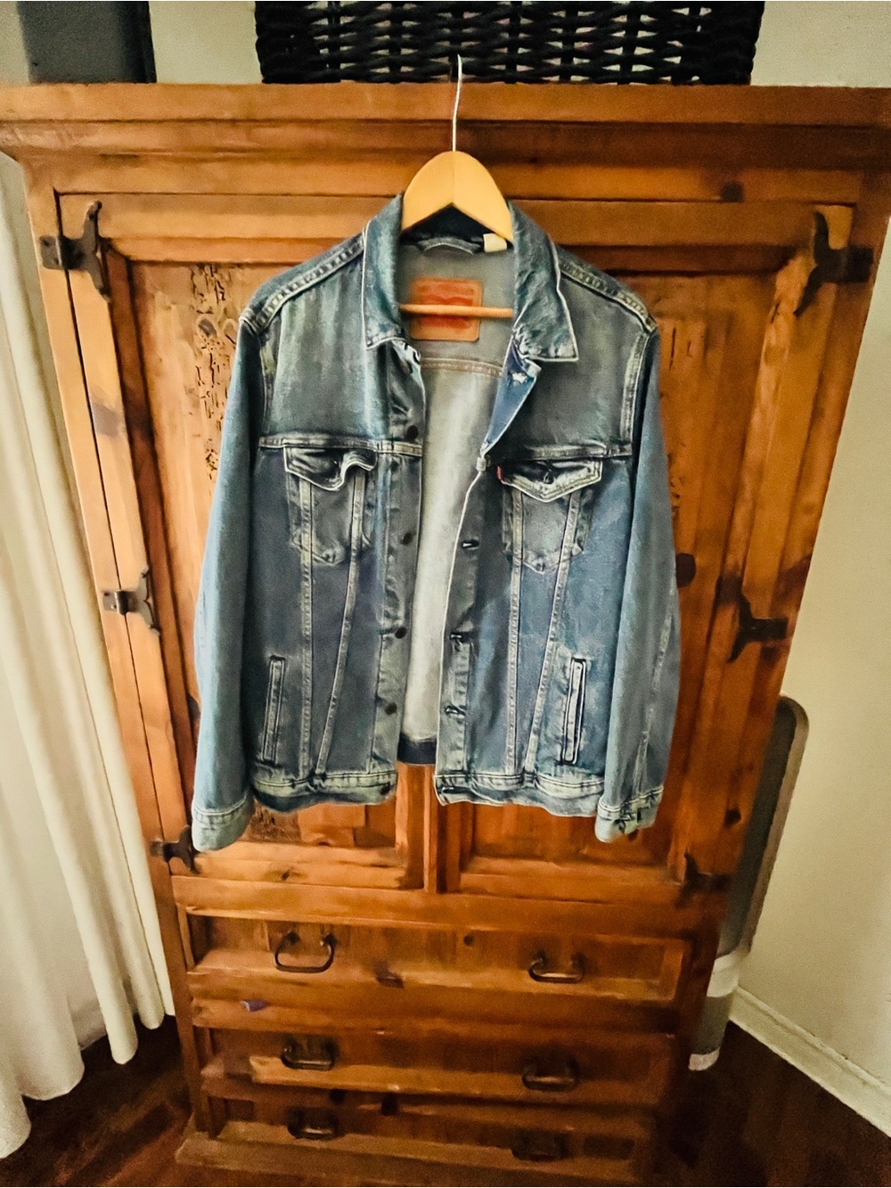 Levi's Distressed Blue Denim Jacket size Large